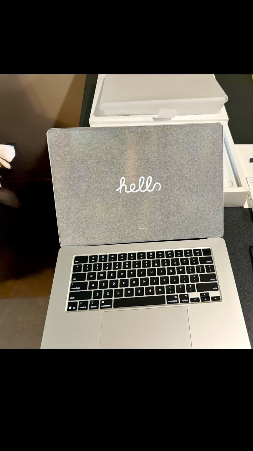 Apple 2025 MacBook Air 15” M4- New