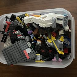 LEGO 4 lbs Pounds Bulk Lot With Mini Figures