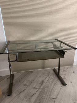 Desk/ escritorio