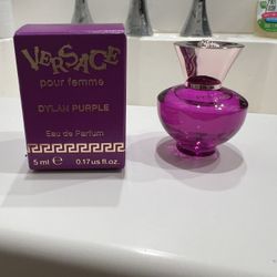 Versace Dylan Purple Perfume