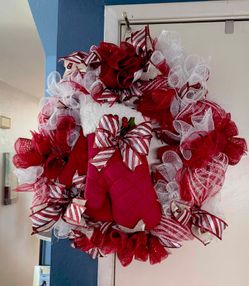 Santa mittens Christmas Wreath
