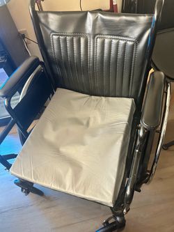Medical Wheelchair With Removable Cushion
