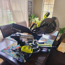 Ryobi ONE+ HP 18V Brushless Cordless 10 in. Sliding Compound Miter Saw (1)battery 4ah and Charger 