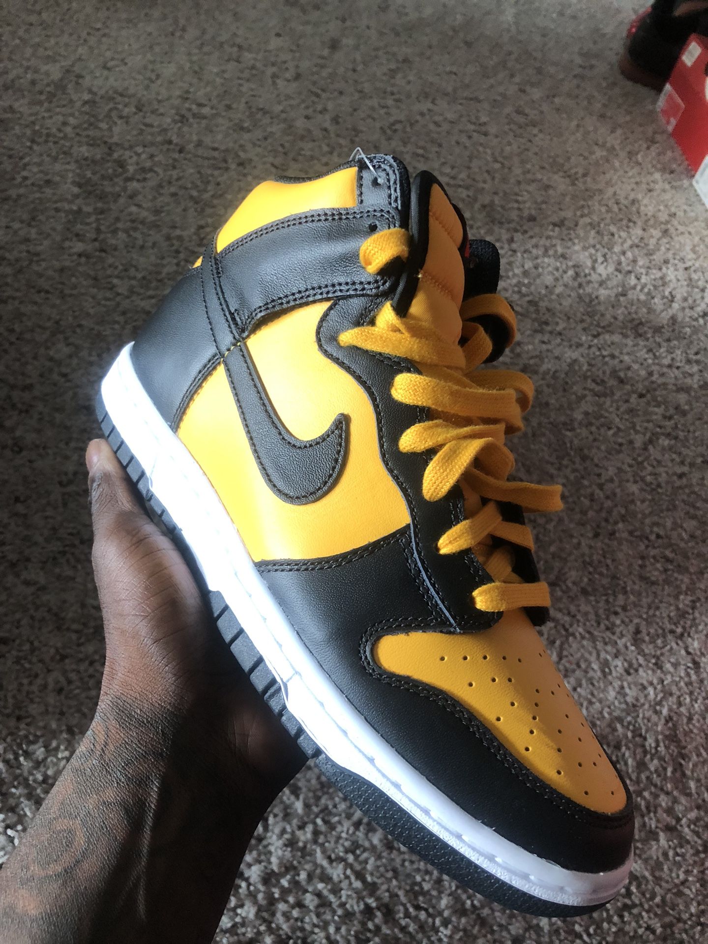 NIKE DUNK HIGH “REVERSE GOLDENROD”
