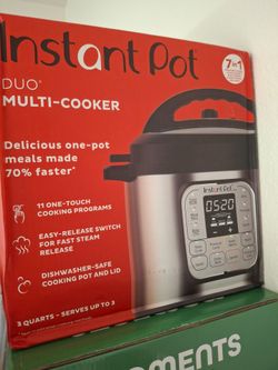 Insta Pot cooking device NEW