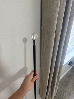 Curtain rod