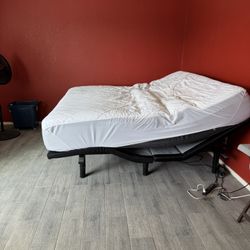 Adjustable Bed Frame (King)