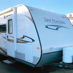 26’ Travel Trailer with Rear Slide Out 2013