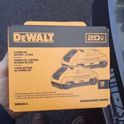 DEWALT 20V 3AH BATTERIES 2PK