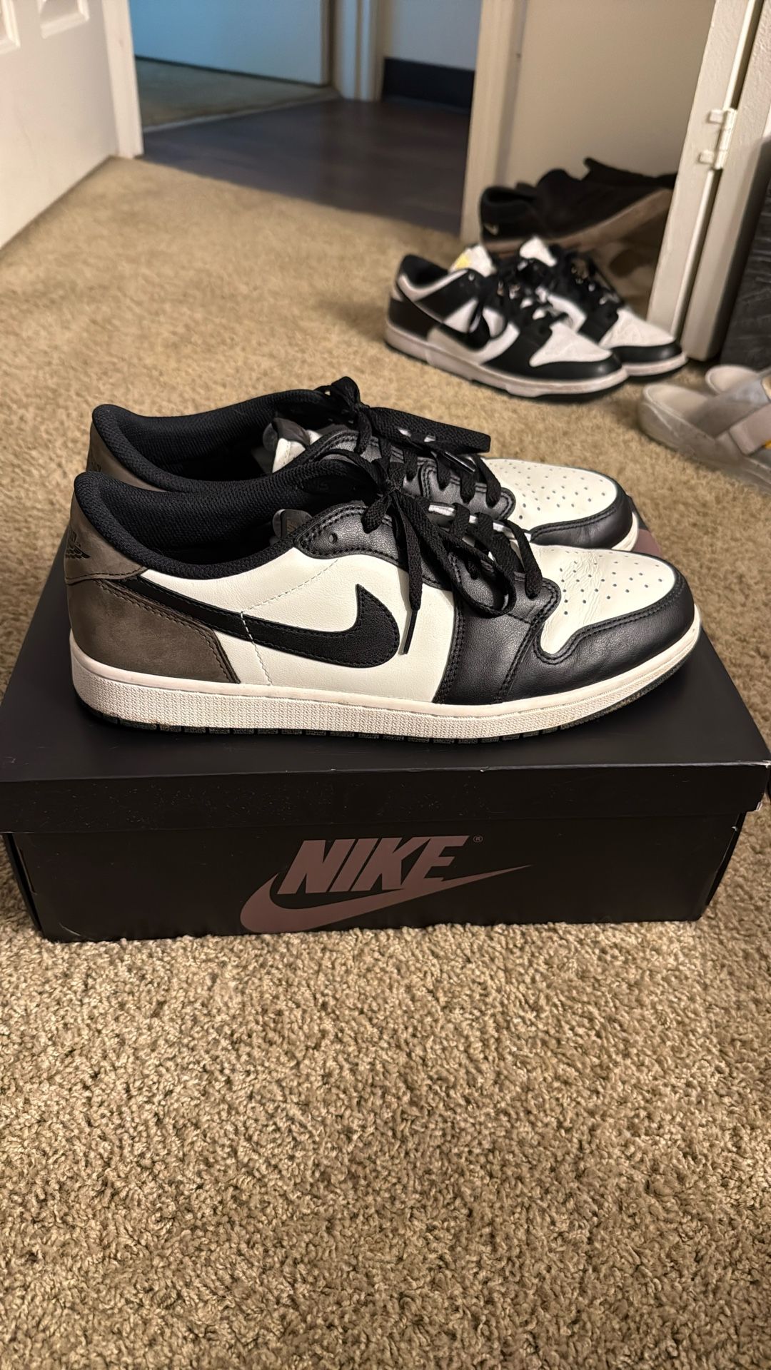 Jordan 1 Low OG Mocha Brown