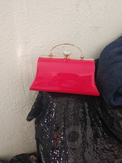 Vendo está bolsa roja