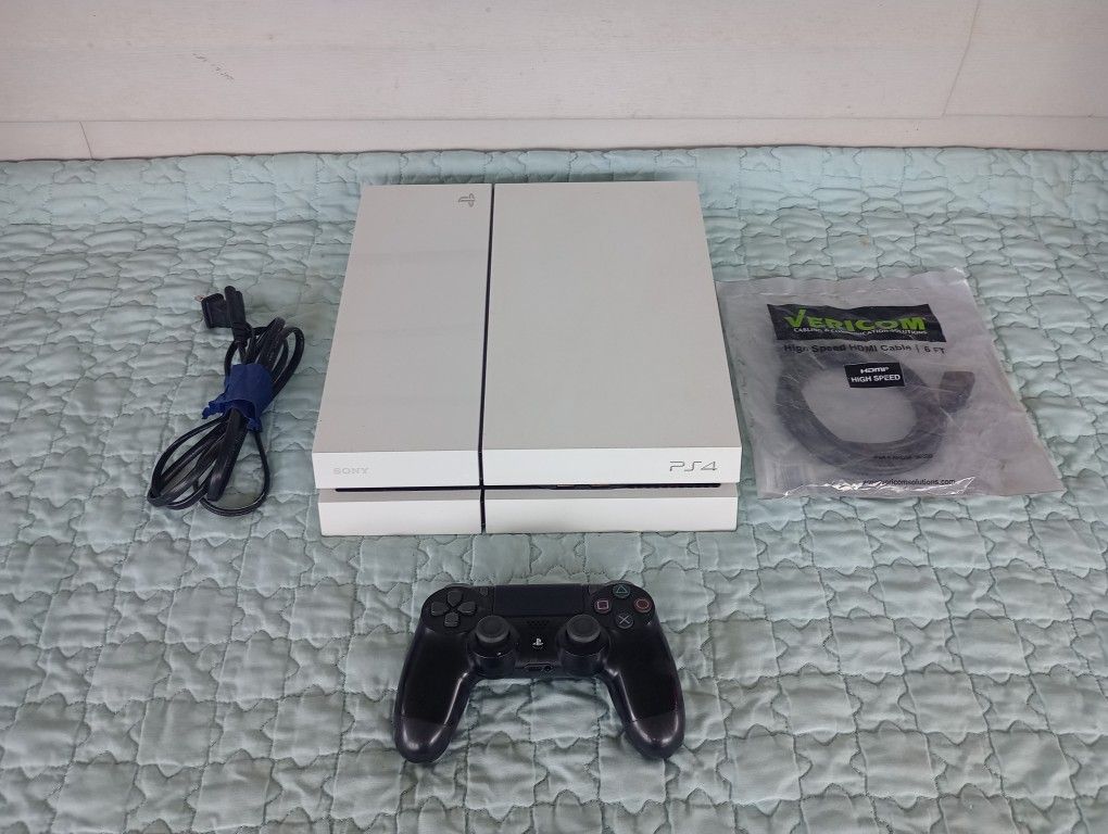 Sony PlayStation 4 PS4 500GB White Console With Black Controller Model CUH-1115A
