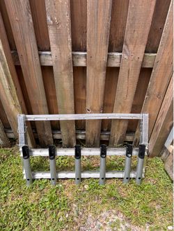 Truck bed rod holder