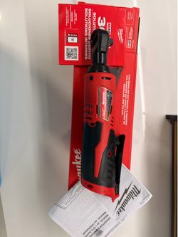 Milwaukee 3/8 ratchet brand new