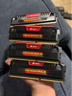 Corsair Vengeance Pro 32GB (4x8GB) DDR3 2133MHz Gaming RAM Kit - Red