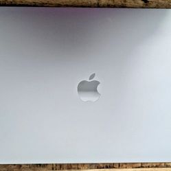 Apple MACBOOK AIR 13"
 Latest MacOS Monterey
 8GB RAM 256 GB STORAGE
 condition
$200
Pickup in Long Beach