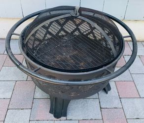 FIREPIT Crossfire -High Heat Paint - Steel - Screen, Poker, Grate included