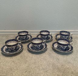 BOOTHS Royal Doulton “The Real Old Willow” Teacups & Saucers A8025