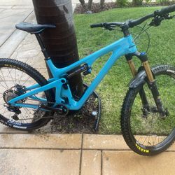 2023 Yeti SB130 T1 Full-Suspension Carbon - Large Frame Mountain bike —$8K+ New