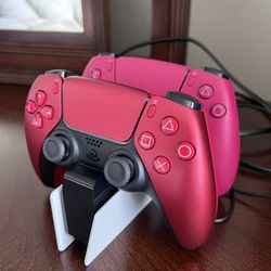 PS5 Charging Station + 2 Controllers 