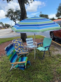 Beach Umbrella with 4 Folding Camping Chairs ā Outdoor Patio Set
