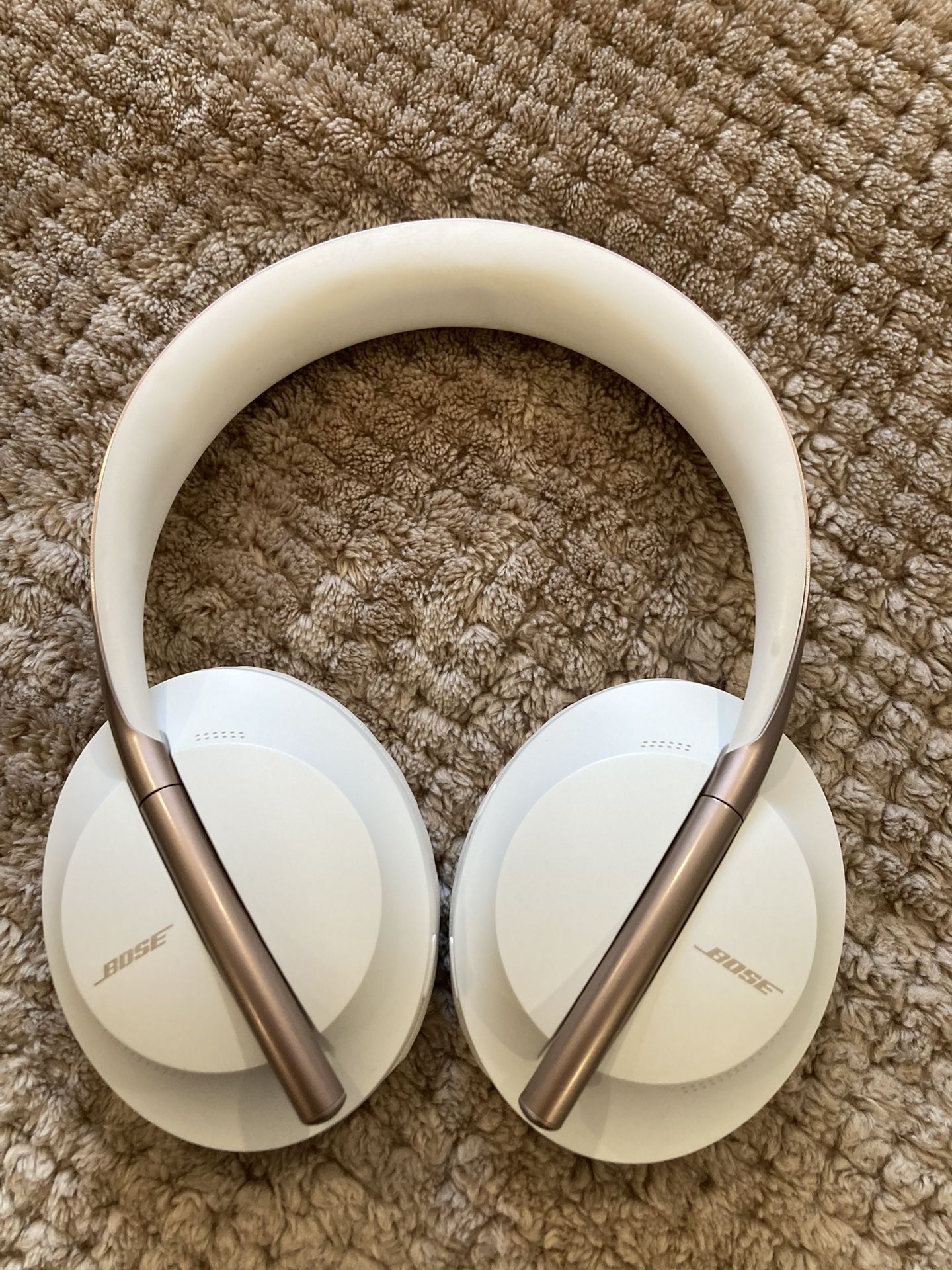 Bose Noise-Cancelling 700 Headphones - Lightly Used