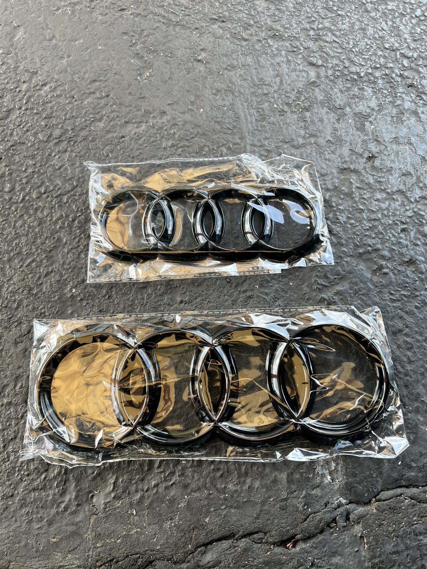 Audi Emblems Gloss black