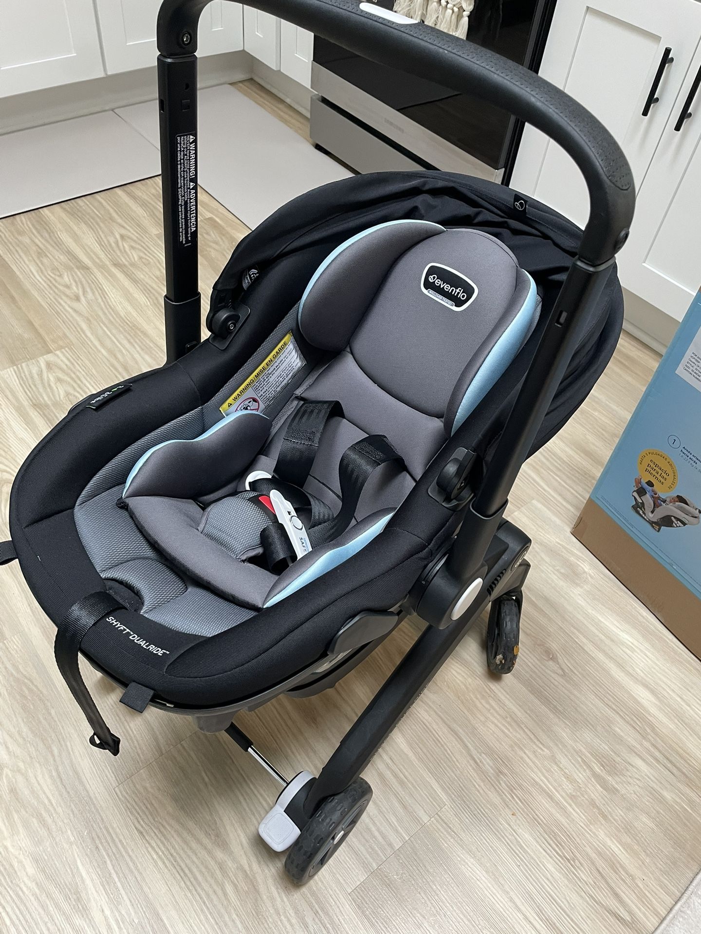 Evenflo Dual Shyft Car Seat & Stroller