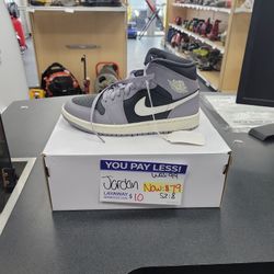 WMNS Air Jordan 1 MID