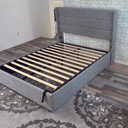 Full Size Bed With Under Storage 