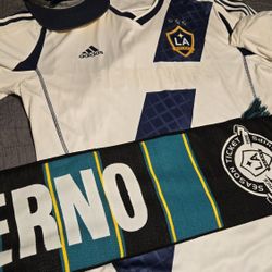 LA Galaxy Jersey Hat And Scarf