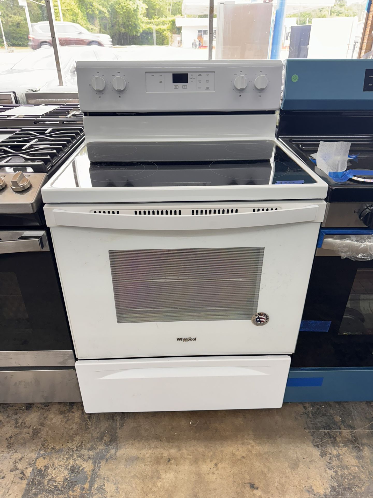 40% Off New Whirlpool Electric Oven Range 