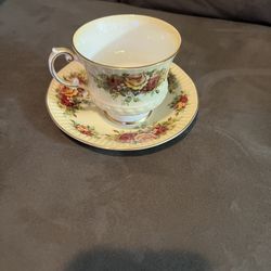 Elizabethan Tea Cup & Plate