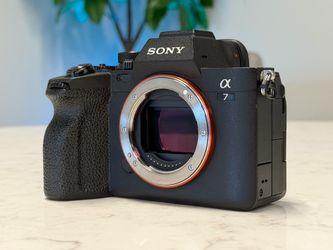 Sony A7 iv