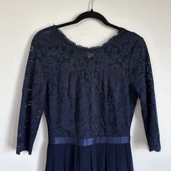 Vestido de Gala Azul Marino - Top de Encaje y Falda Fluida TALLA L queda M
