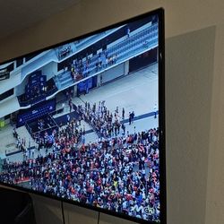 60" Panasonic LED TV 1080P