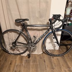 Trek 5200 OCLV Carbon Road Bike