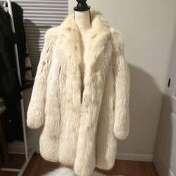 Spotted Fox Fur Coat Size L