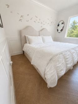 Set of twin beds