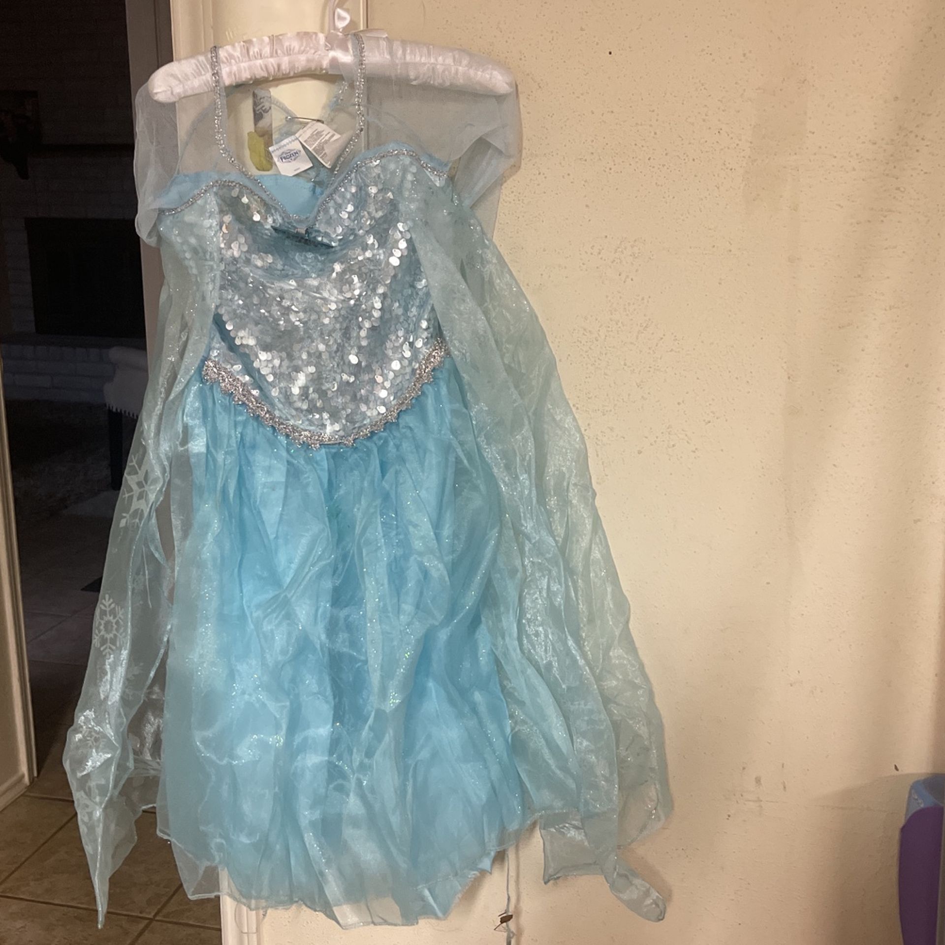 $20 Elsa Costume Size Toddler Medium 7/8 Frozen