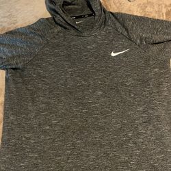 Nike Dry Fit. Mens Medium