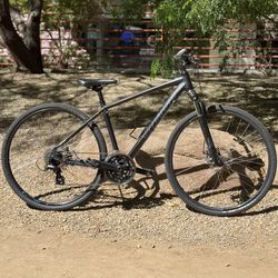 Specialized Crosstrail Hybrid Bike Size Medium  