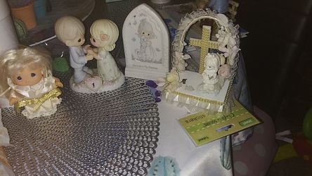 Precious moments lot