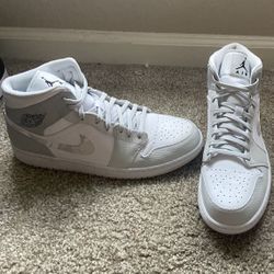 Jordan 1 Mid Grey Camo