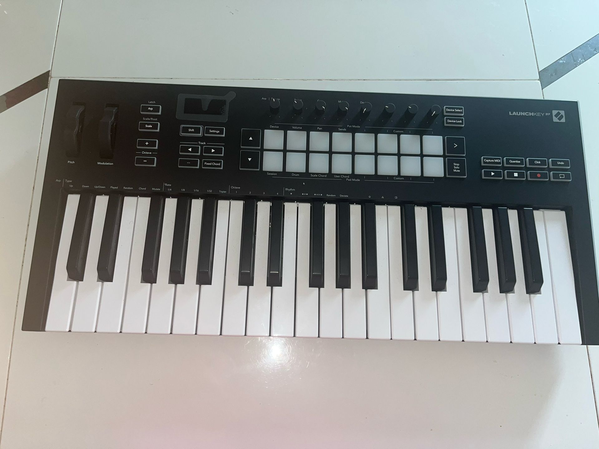 Novation MIDI keyboard 37 [MK3] Controller
