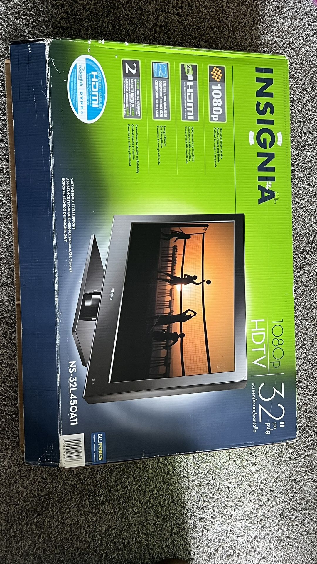 Insignia 32-inch HDTV – 1080p, 3 HDMI Inputs