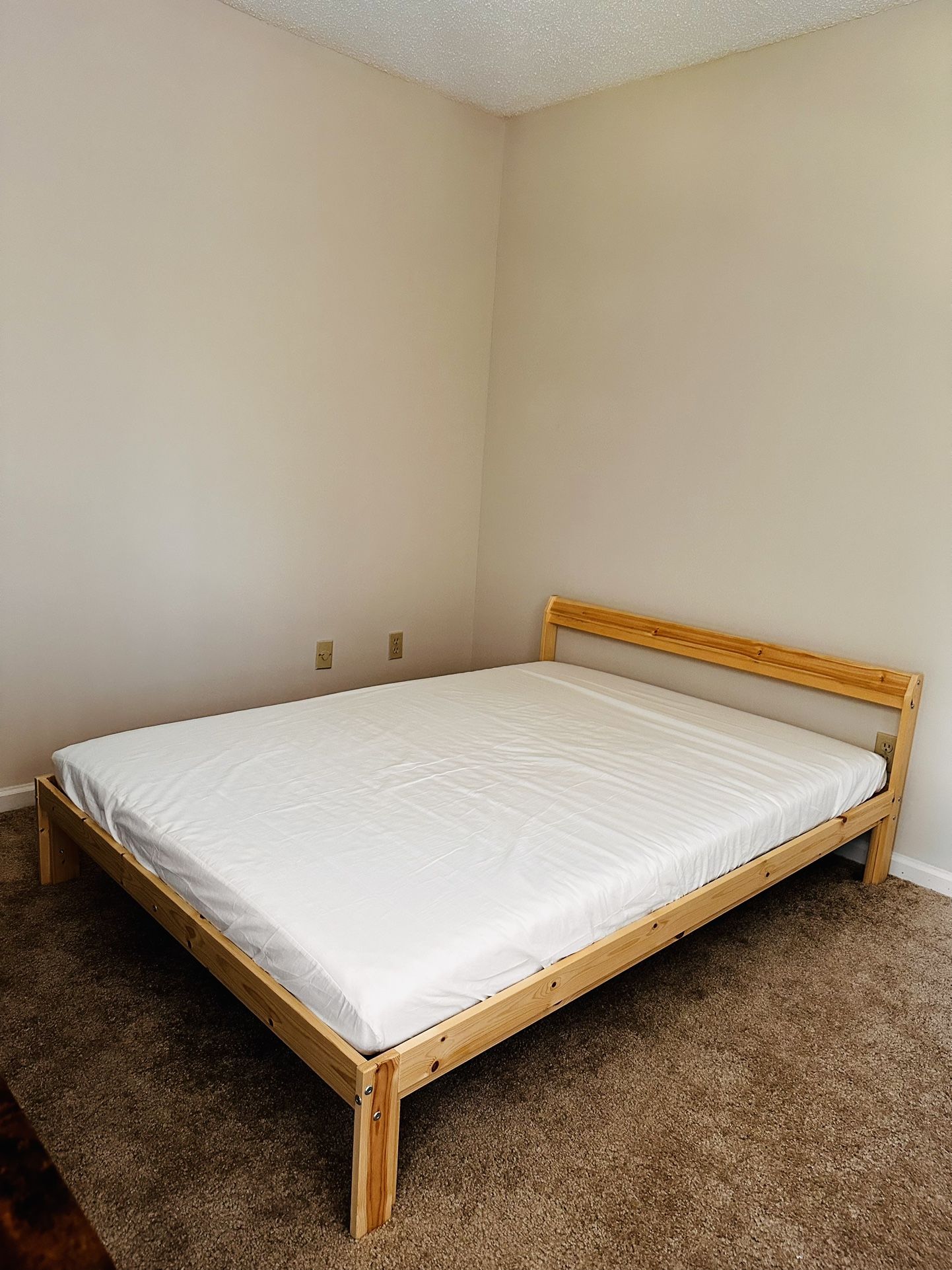 Bed & Mattress- Full Size