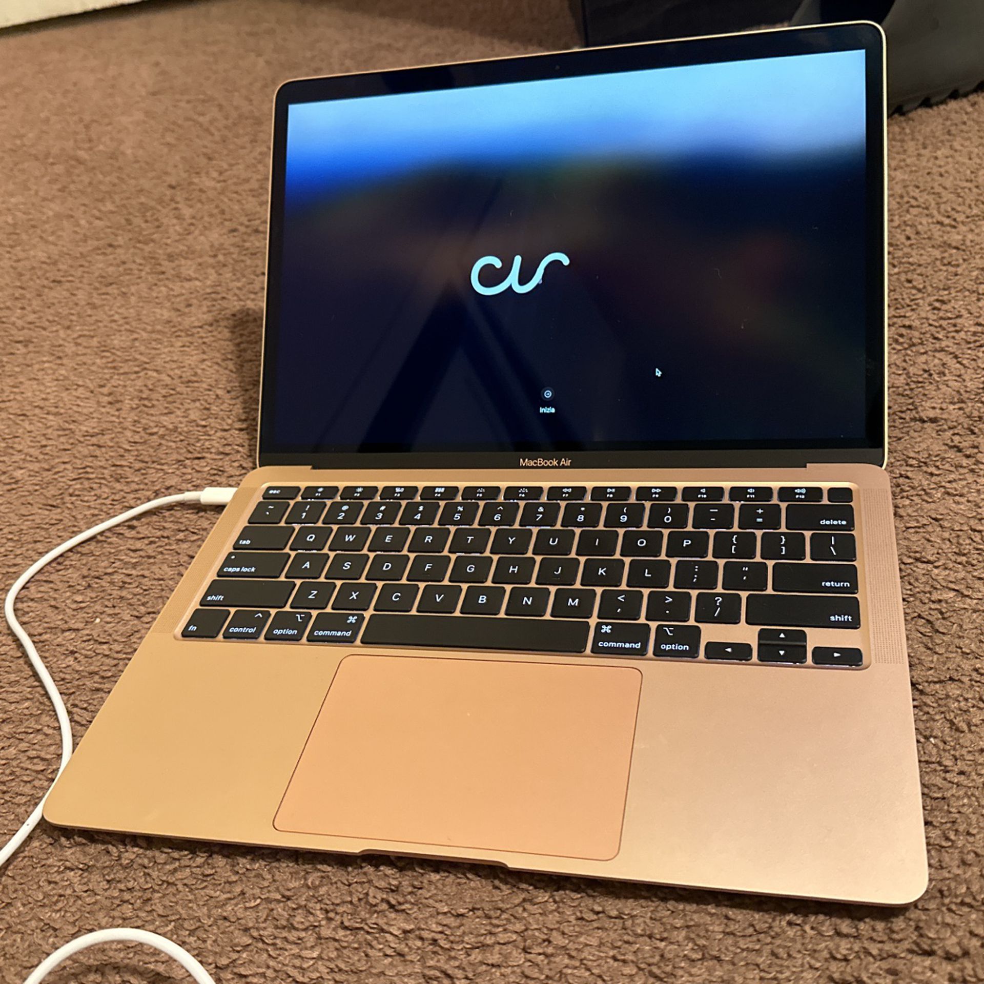 MacBook Air (2020) Retina 13.3 Inch Core I3