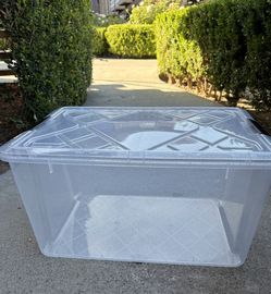 Clear storage bin
