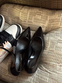 black heels w8